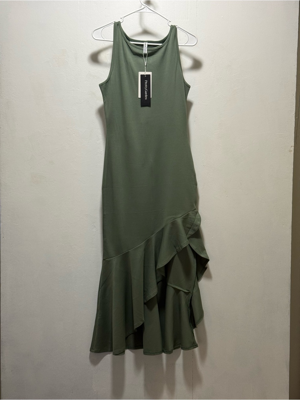 Pretty Garden Sleeveless Green Maxi Dress with Ruffle Hem Women’s Sz M